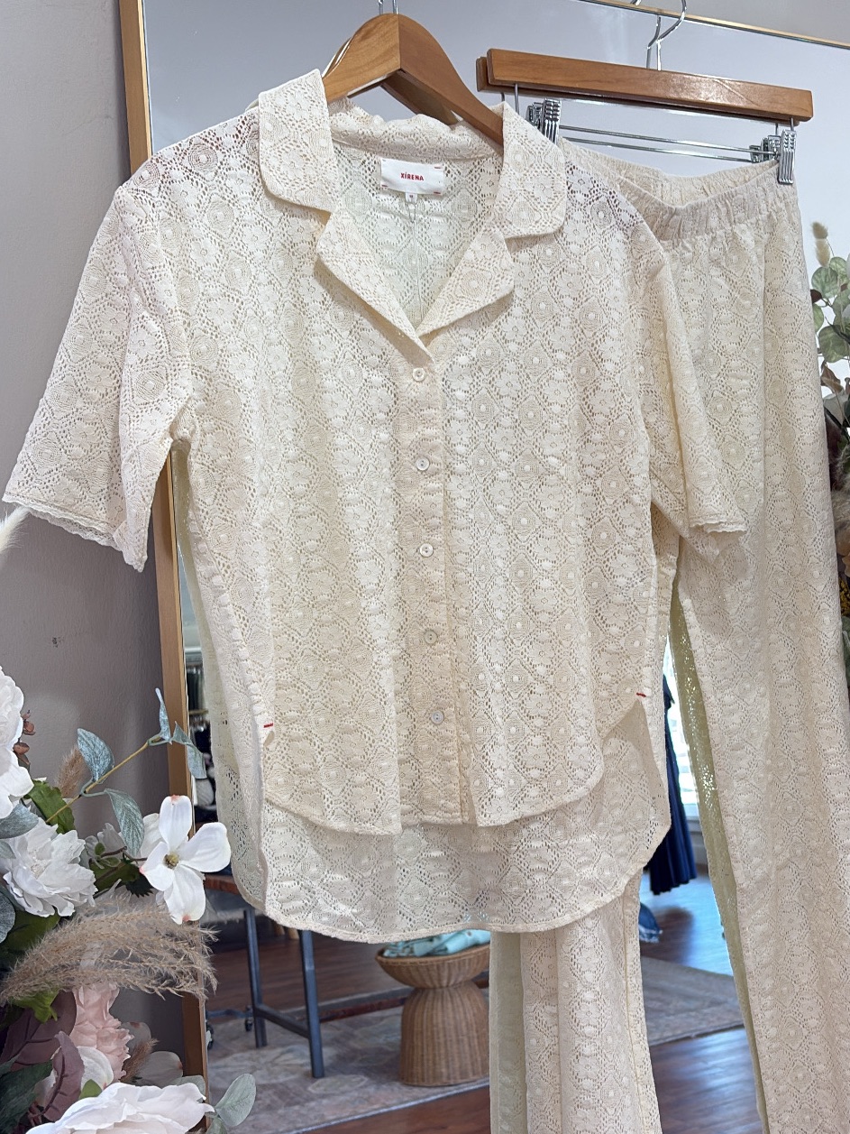 Xirena Cream Lace Button-Front Top